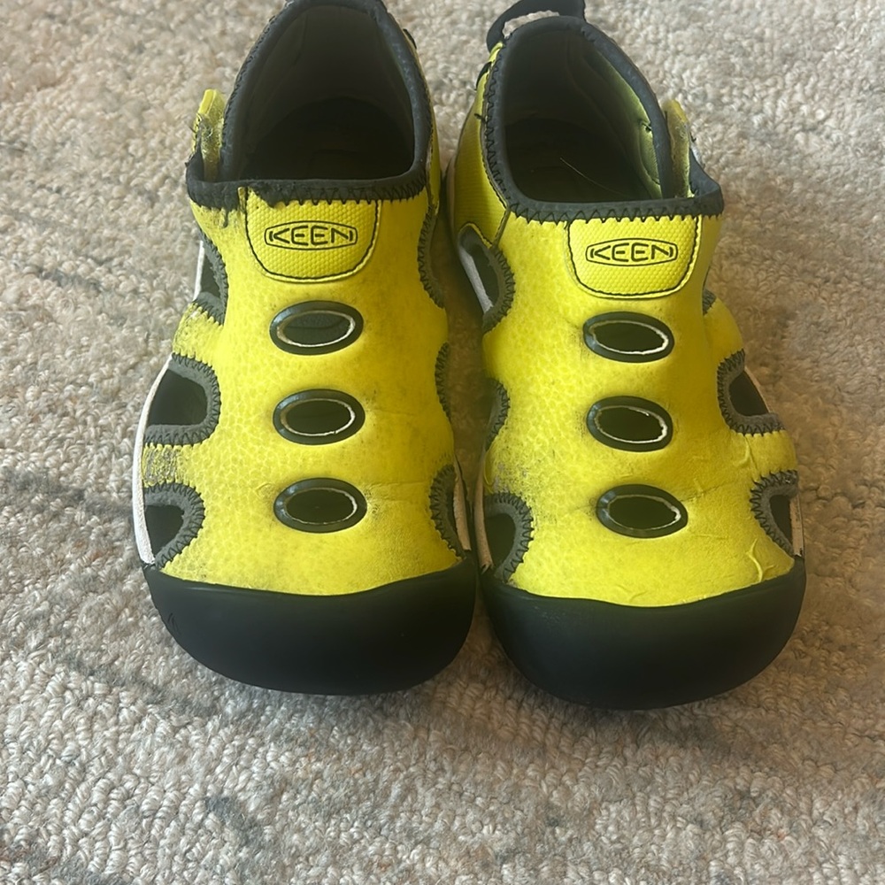 Keen Sting ray sandals